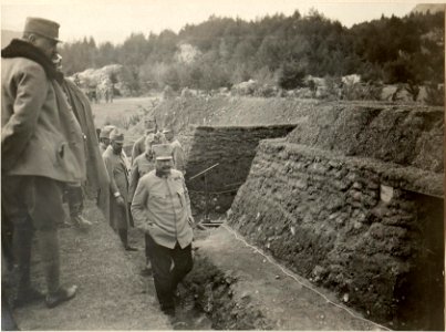 Besichtigung des Lehrobjektes der Ausbildungs- und Vesuchsanstalt des mobilen Schanzzeugdepots Nr. .7 durch den Armeekommandanten Rohr (BildID 15472241)