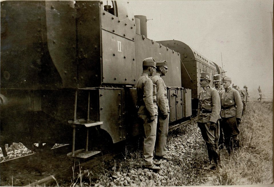 Besichtigung eines Panzerzuges bei Halisz am 24.8.16. (BildID 15548292)