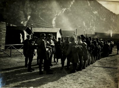 Besuch des Armeekomdt.Exellz.v.Krobatin im Abschnitte III. (Gruppe Fella.) (BildID 15500029)
