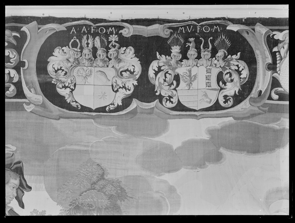 Beställarens vapensköldar på tapeten, Arenfelt och Ulfelt - Skoklosters slott - 77291