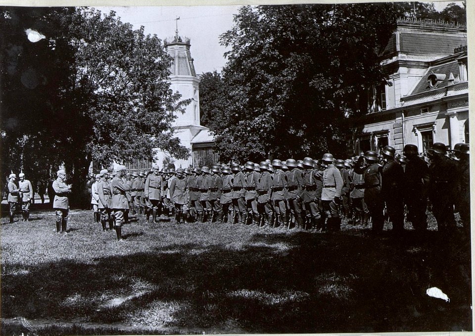 Besuch S.M.des Königs Friedrich August v.Sachsen 6.9.1917 in Chorostkow. (BildID 15730200)