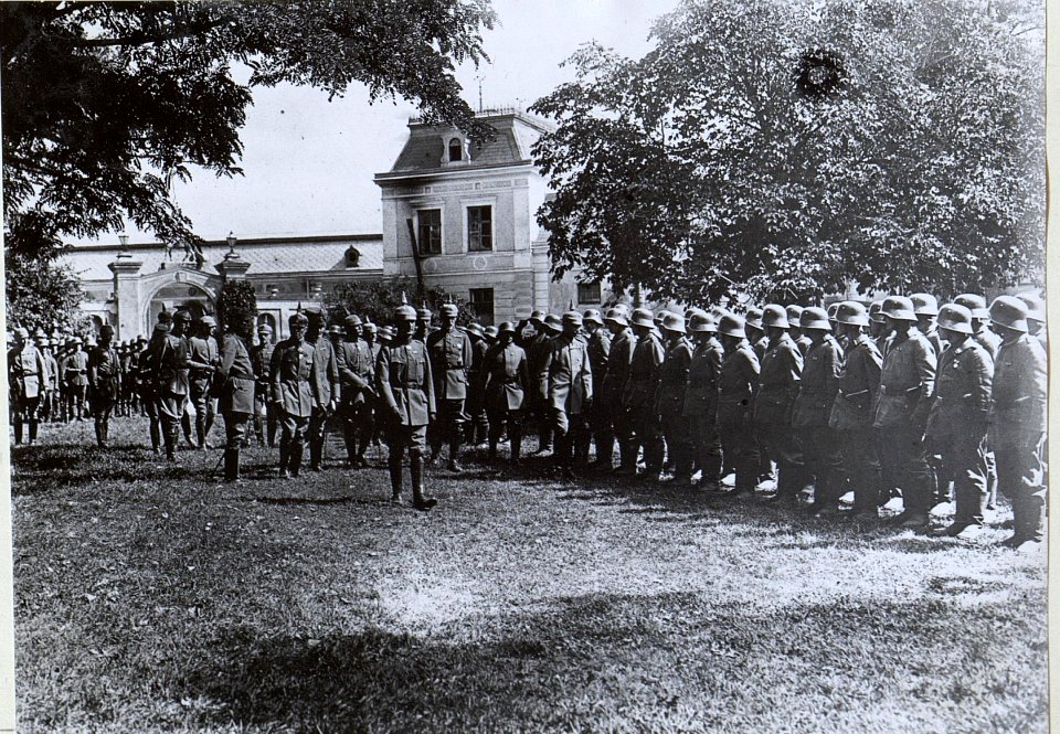 Besuch S.M.des Königs Friedrich August v.Sachsen 6.9.1917 in Chorostkow. (BildID 15730193)