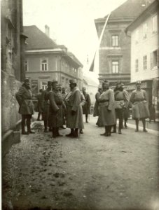 Besuch Sr.k.u.k.Hoheit Erzh.Feldmarschall FRIEDRICH. nach der Frühmesse vor der Stadtkirche in Villach. (BildID 15461392)
