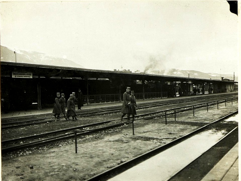 Besuch Sr.kaisrl.Hoheit Erzh.Eugen in Villach. (12-3.1917.) (BildID 15499210)