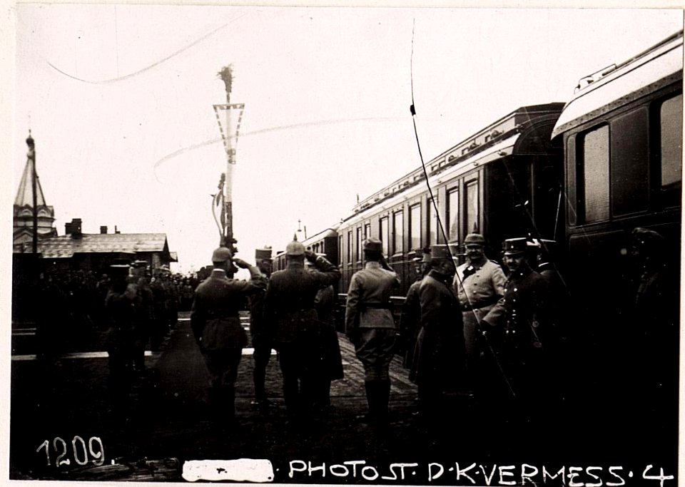 Besuch S.M.Kaiser Karl in Wladimir-Wolynskij. (26-II.1918.) (BildID 15711596)