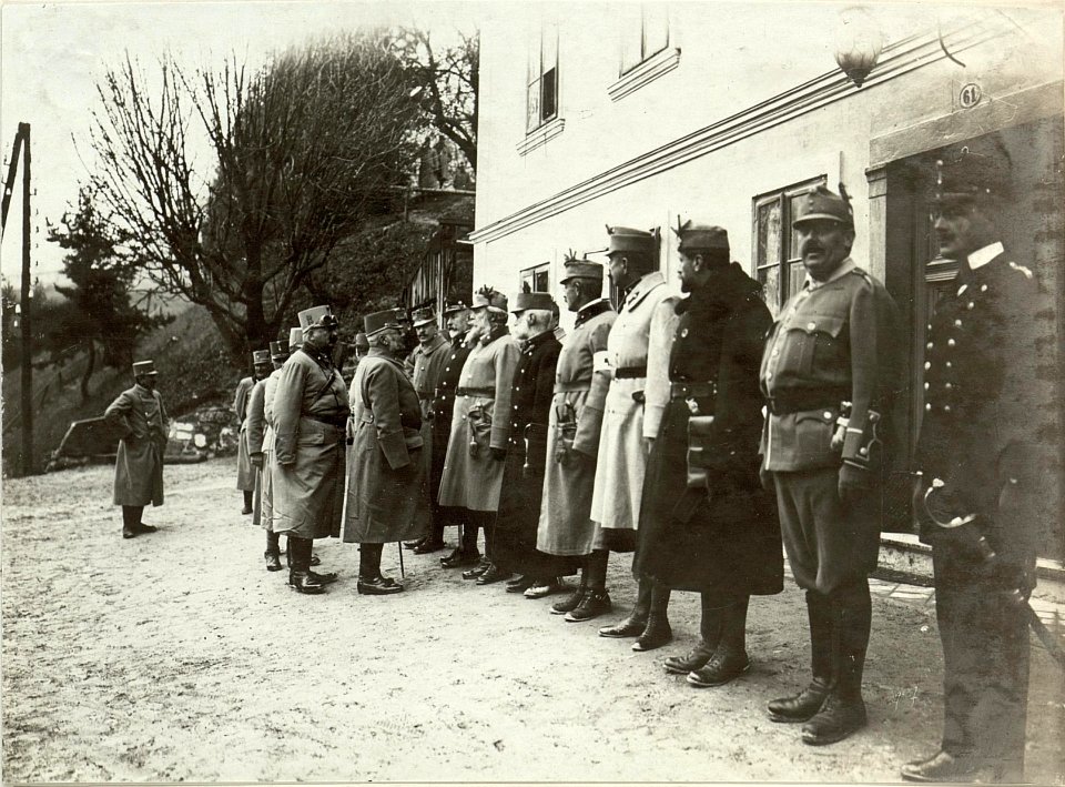 Besuch Sr.k.u.k.Hoheit Erzh.Feldmarschall FRIEDRICH. Vorstellung des Stabes der 92.ITD. in Tarvis. (BildID 15461385)