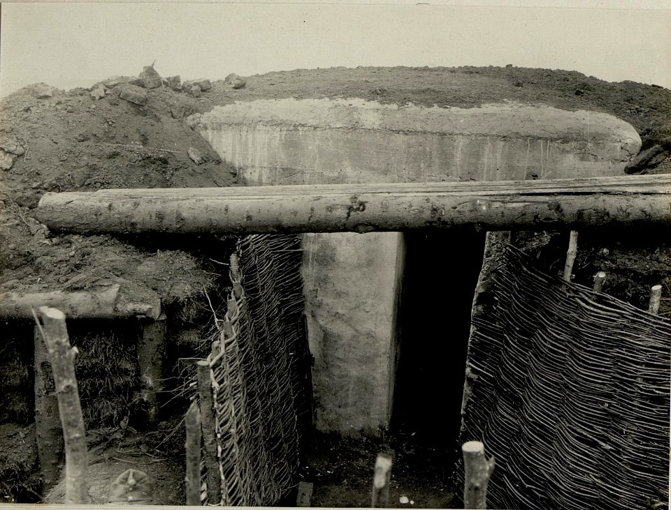 Betonierte Maschienengewehr Stellung. Aufgenommen am 3.IV.1916. (BildID 15536639)