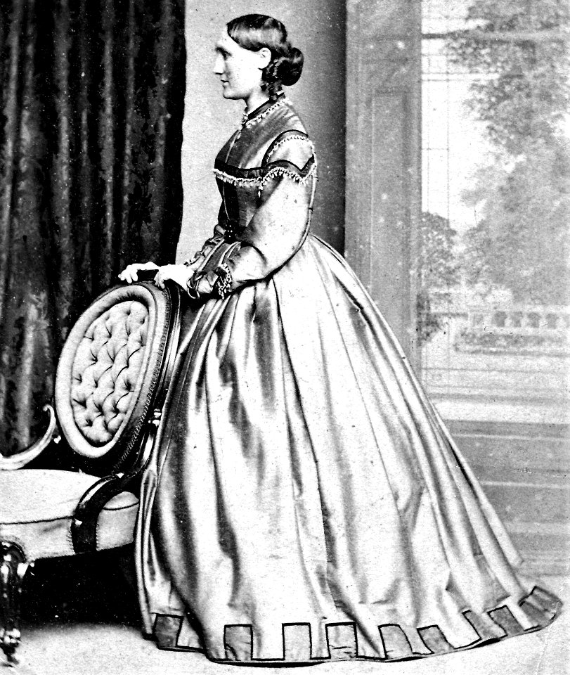 Betsy Reid J ballantine Photographers Cummnock
