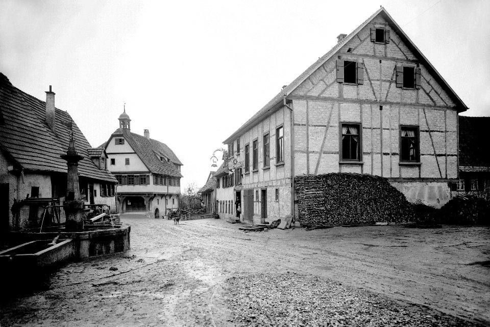 Beuren, Dorfstraße, 1902. (8369692693)