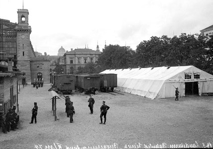 Bewachungsdienst Bahnhof Zürich - CH-BAR - 3237321