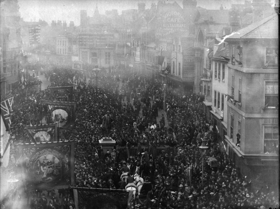 Broad Street, Reading, unveiling of the statue of George Palmer, 1891