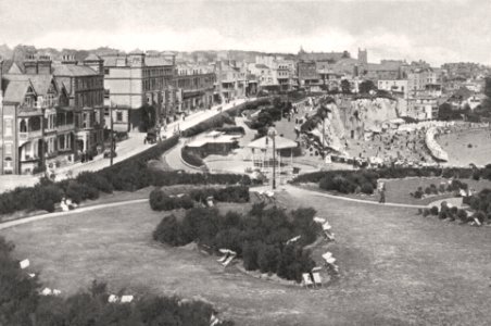 Broadstairs Victoria Gardens and promenade Kent England 1914 photo