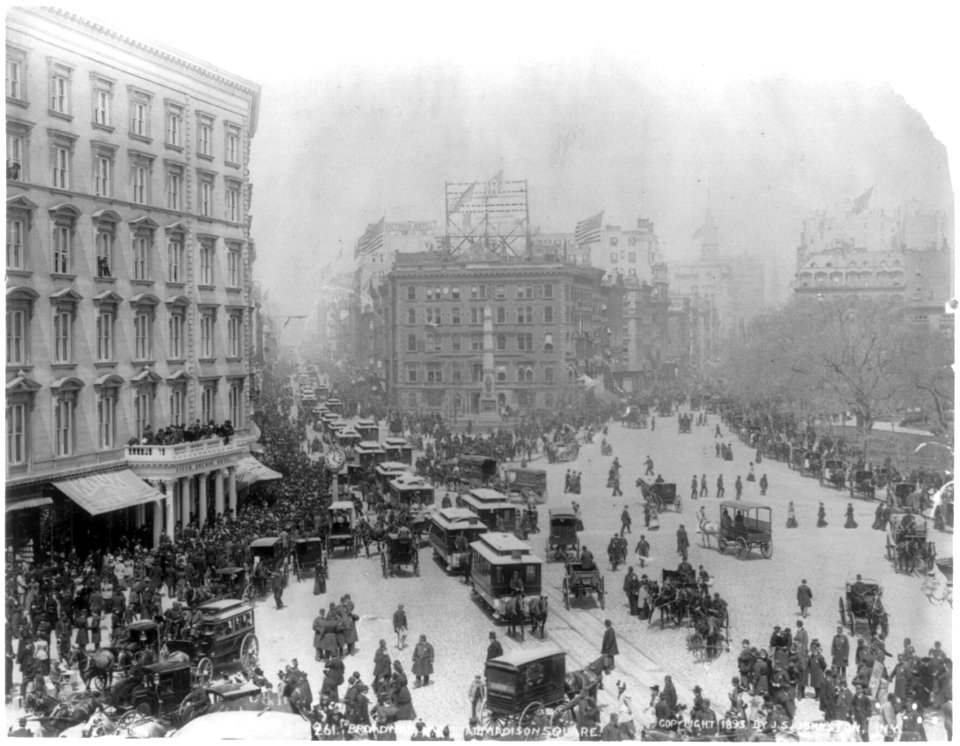 Broadway, N.Y., at Madison Square, busy scene LCCN2016646366
