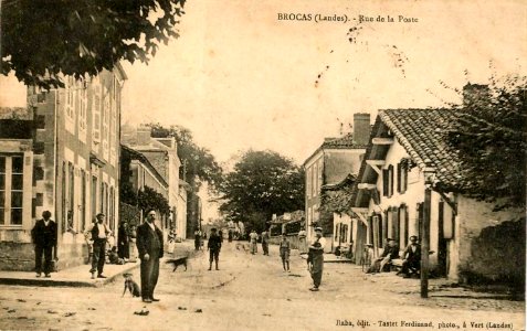 Brocas (Landes) - avenue de la Poste 2