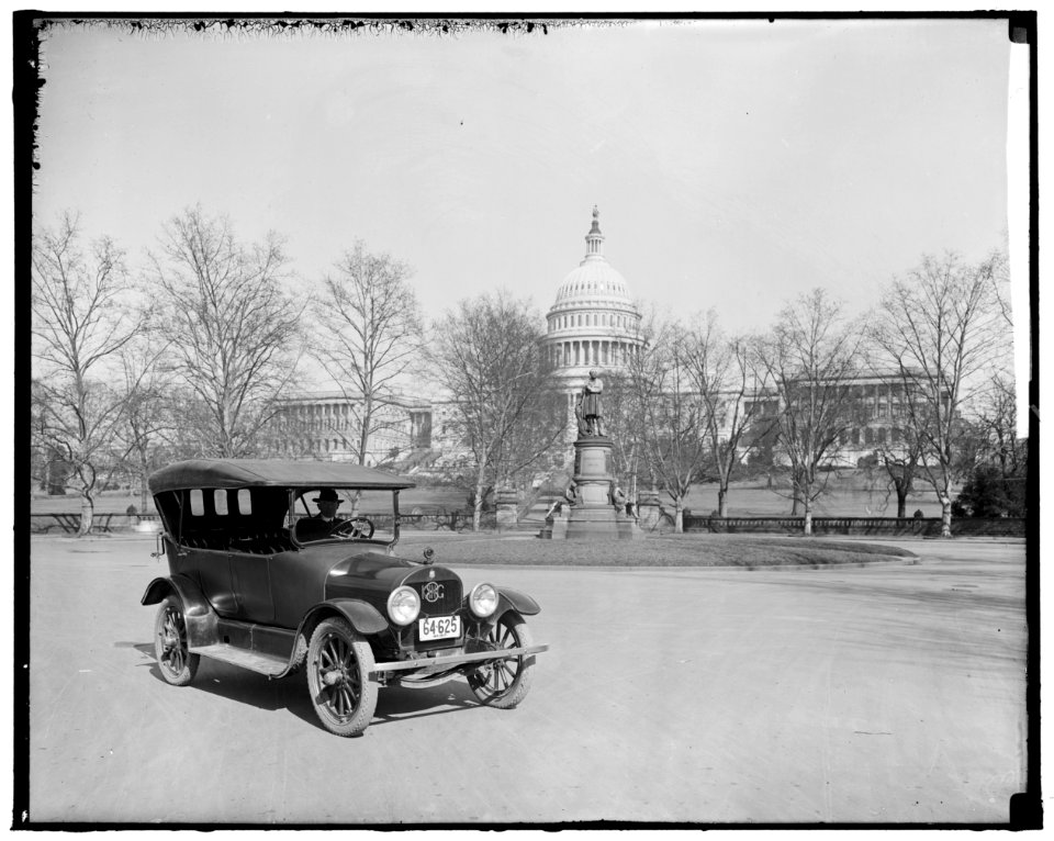 BROCKWAY MOTOR TRUCK CO. TRUCK AT CAPITOL LCCN2016861666