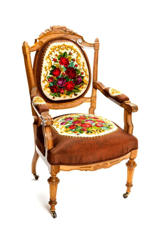 Broderad länstol, 1800-tal - Hallwylska museet - 108429