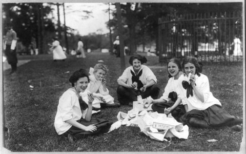 Bronx Park. Mar. 1919 LCCN2003655608