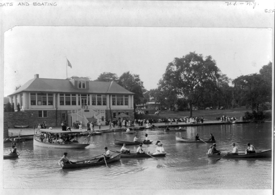 Bronx Lake from N.Y. Zoological Park, 183d and Southern Blvd., N.Y.C. LCCN2002706221