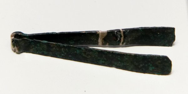 Bronze tweezers MDCL 005-40-0009