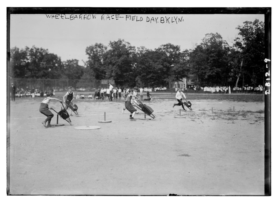Brooklyn Children's Field Day (wheel-barrow race) LCCN2014694070