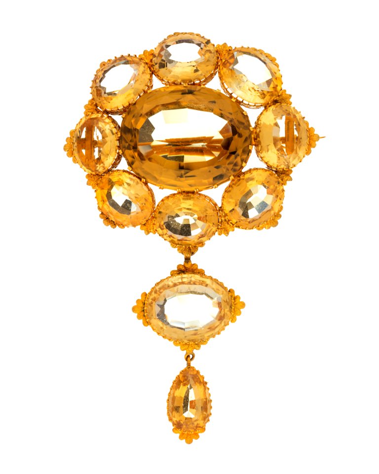 Brosch med topaser. Julklapp till Wilhelmina från Walther 1866 - Hallwylska museet - 109739