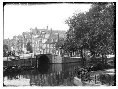Brouwersgracht 107 (rechts) Jacob Olie (max res)