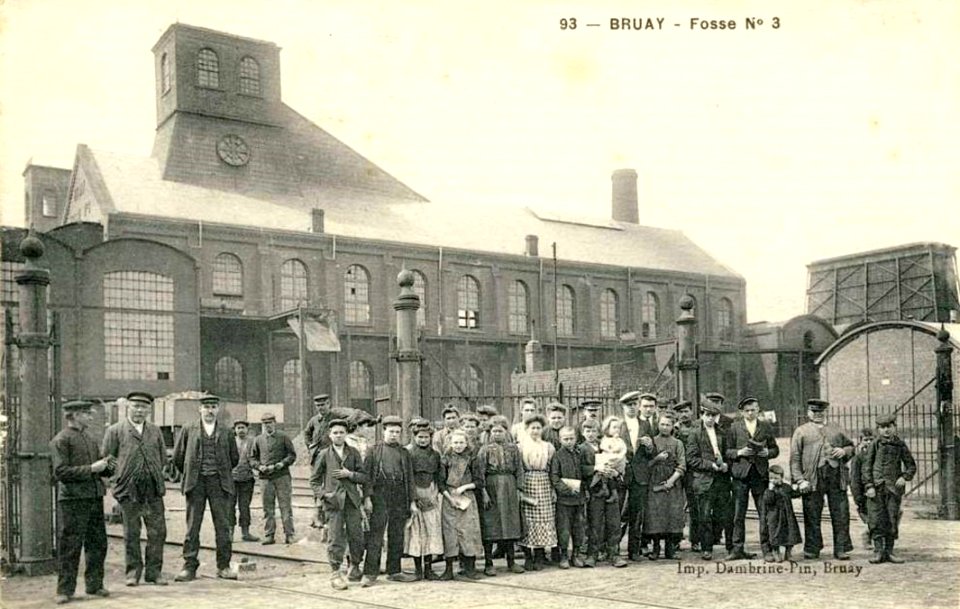 Bruay-la-Buissière - Fosse n° 3 - 3 bis - 3 ter des mines de Bruay (B)