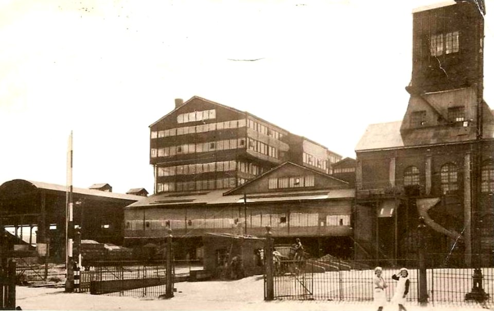 Bruay-la-Buissière - Fosse n° 3 - 3 bis - 3 ter des mines de Bruay (F)