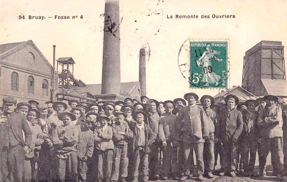 Bruay-la-Buissière - Fosse n° 4 - 4 bis - 4 ter des mines de Bruay (C)