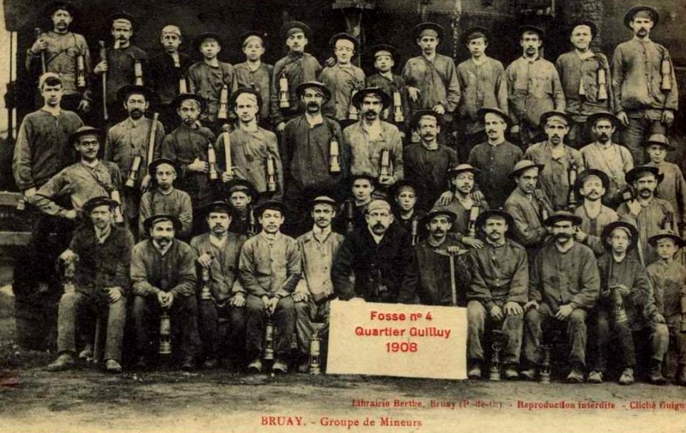 Bruay-la-Buissière - Fosse n° 4 - 4 bis - 4 ter des mines de Bruay (I)
