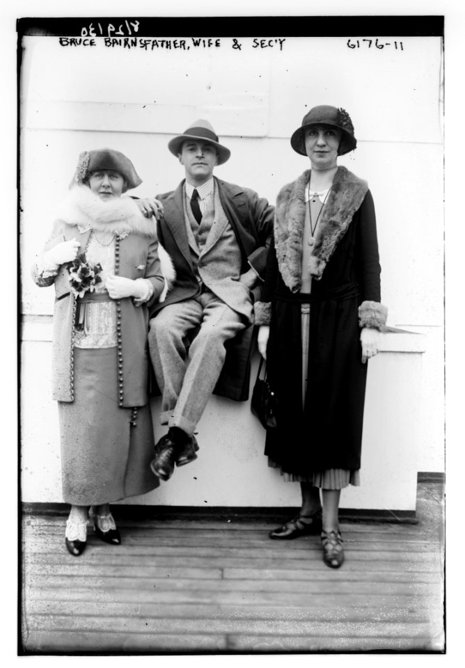 Bruce Bairnsfather, wife & sec'y LCCN2014717174