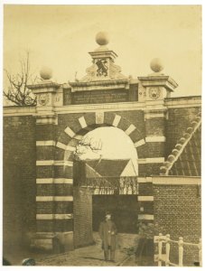 Bruining, Bernardus Buitenpoort van de Witte Poort ErfgoedLeiden