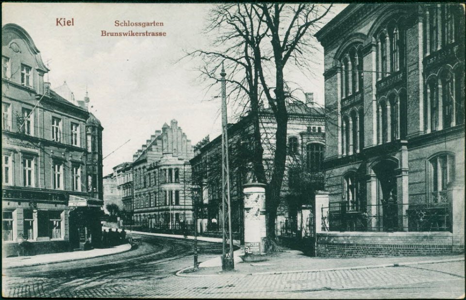Brunswiker Straße, Ecke Schlossgarten (Kiel 82.817)