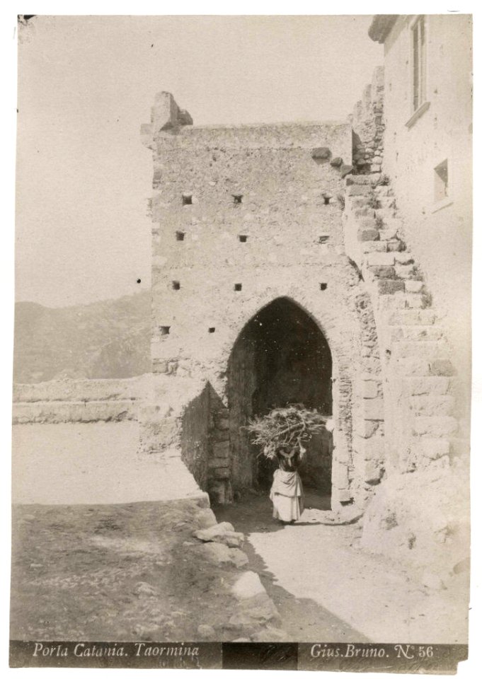 Bruno, Giuseppe (1836-1904) - n. 056 - Porta Catania. Taormina
