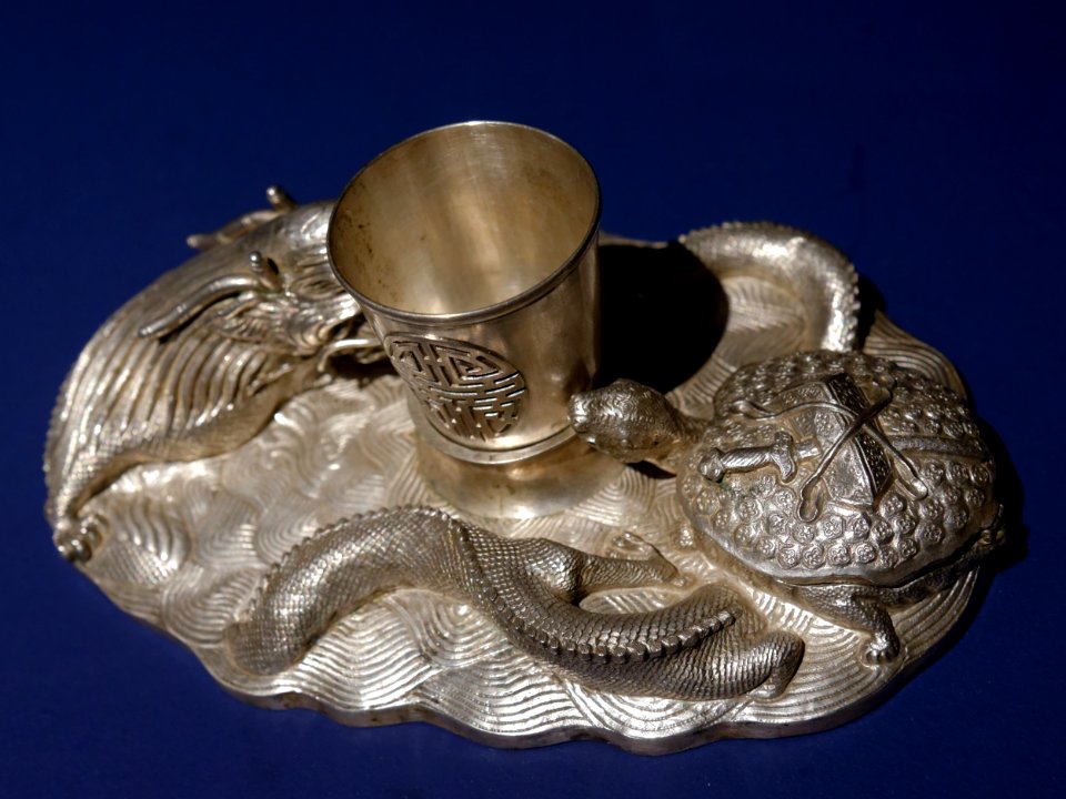 Brush holder Imperial court NMVH EDAV