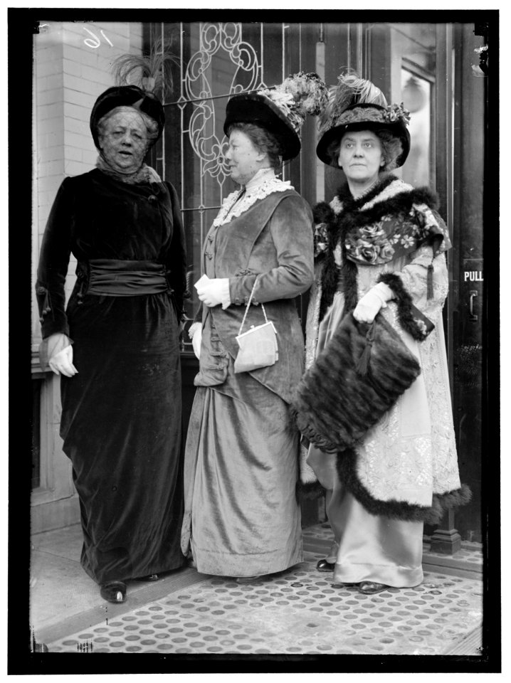 BRYAN, WILLIAM JENNINGS REP. FROM NEBRASKA, 1891-1895; SECRETARY OF STATE, 1913-1915. MRS. BRYAN; MRS. JAMES McDERMOTT; MRS. J.F. SHAFROTH LCCN2016865286
