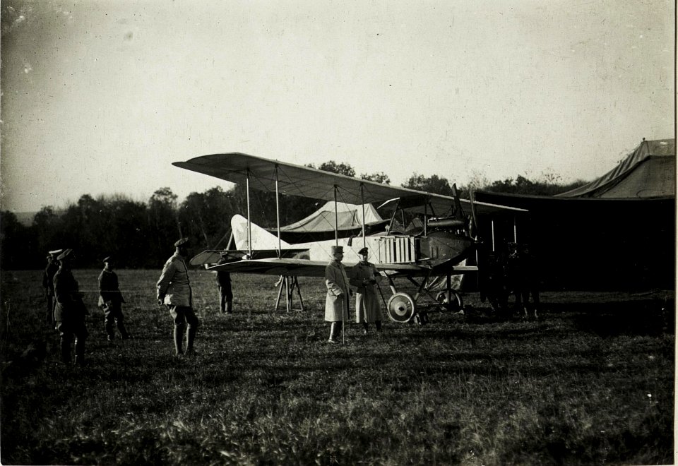 Brzezany, Am Flugplatz I (BildID 15432749)