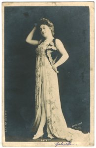 BRYETT SIP. 79-12. Photo Reutlinger