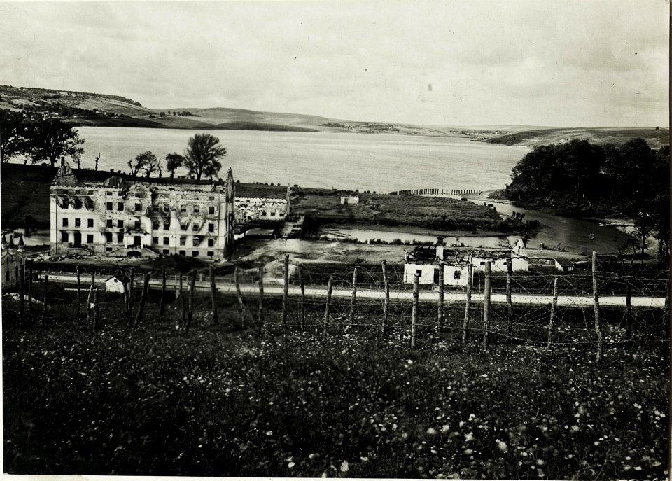 Brzezany. See an der Zlota Lipa mit Mühle. Blick v.d.russ.Stellung