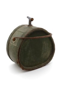 Brännvinskagge av grönmålad ek - Skoklosters slott - 103686