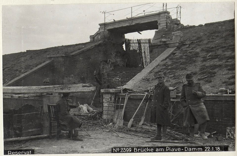Brücke am Piave-Damm 22.1.18. (BildID 15614026)
