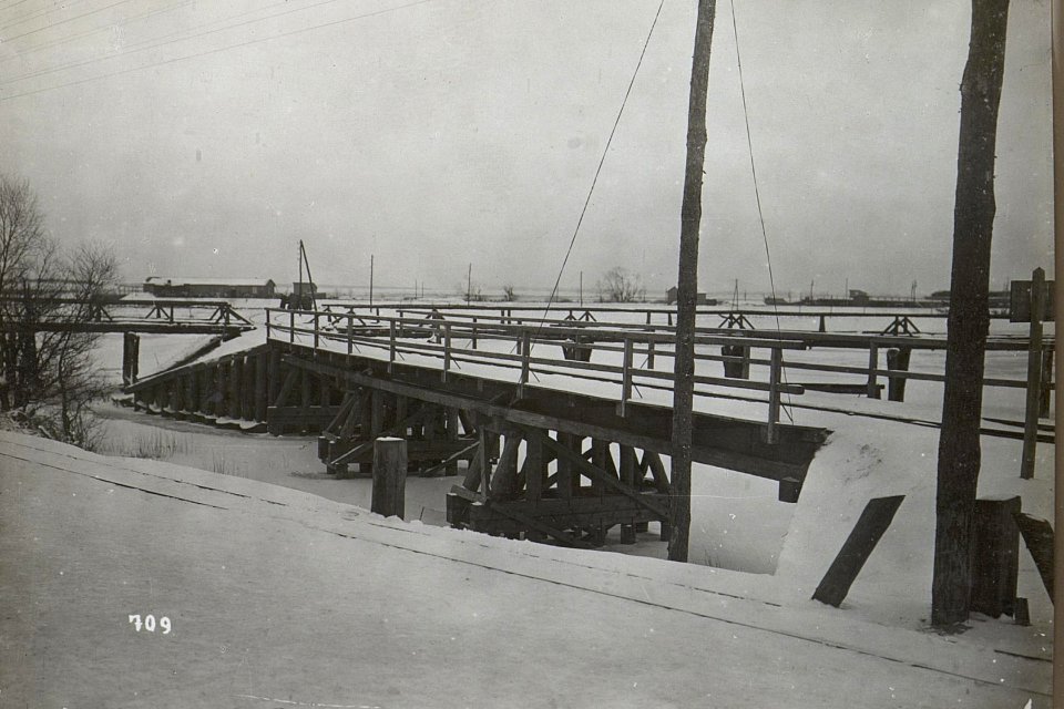 Brücken im winterlichen Galizien (BildID 15681293)