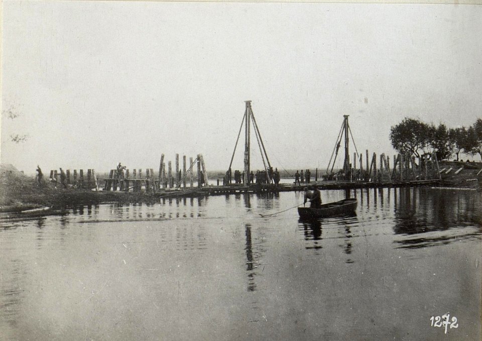 Brückenbau in Galizien im Abschnitt der vierten k.u.k. Armee (BildID 15685802)