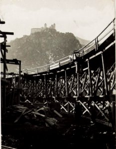 Brückenschleife Klausen mit Kloster Säben. (BildID 15574766)