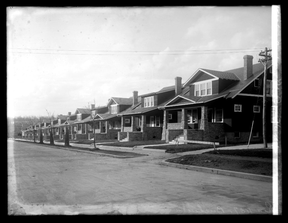Buchanan St. row, (Washington, D.C.), Herald LCCN2016823519