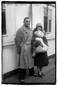 Buck Jones & wife LCCN2014719304