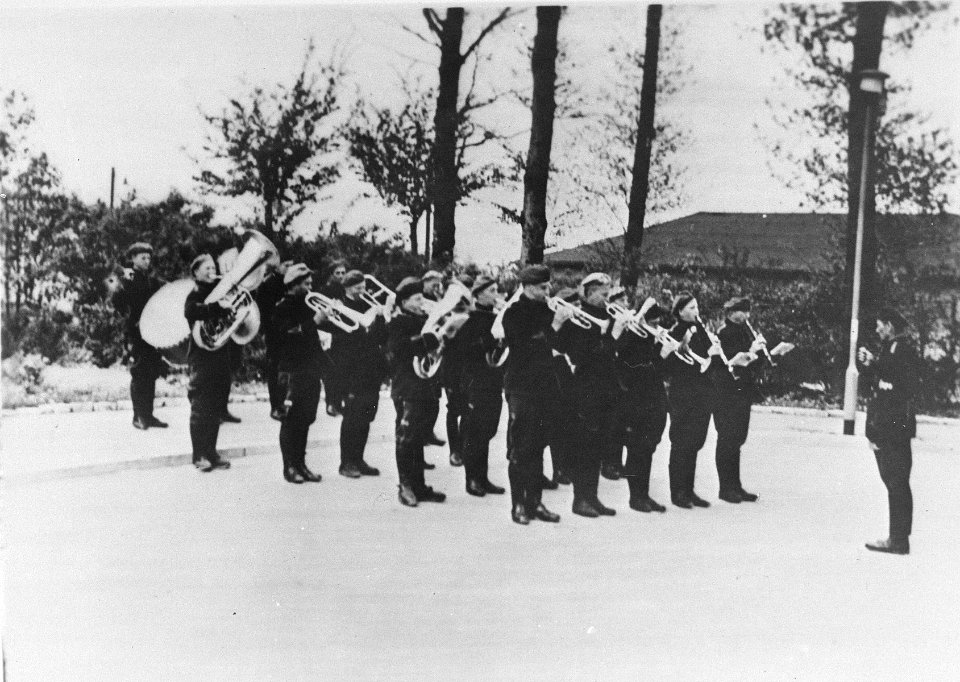 Buchenwald Orchestra 85881