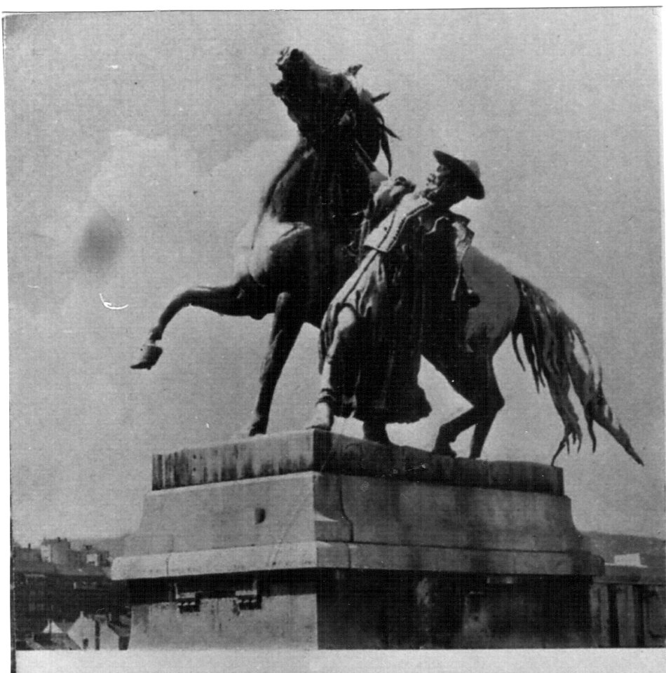 Budapest, A csikós szobra a Királyi Várban 1938 (10)