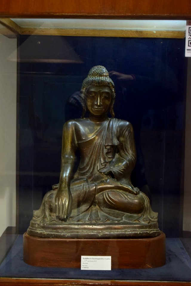 Buddha in Bhumisparsha Mudra