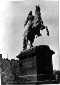 Budapest, II. Rákóczi Ferenc szobra az Országház előtt 1938 (7)